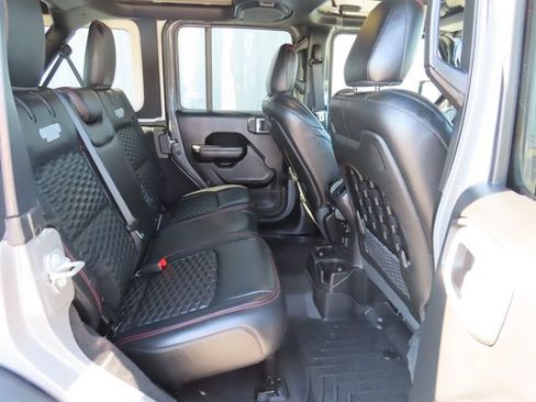 Used 2021 Jeep Wrangler Unlimited Rubicon AWD/4WD image 28