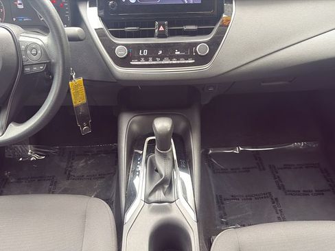 Used 2024 Toyota Corolla LE FWD image 15