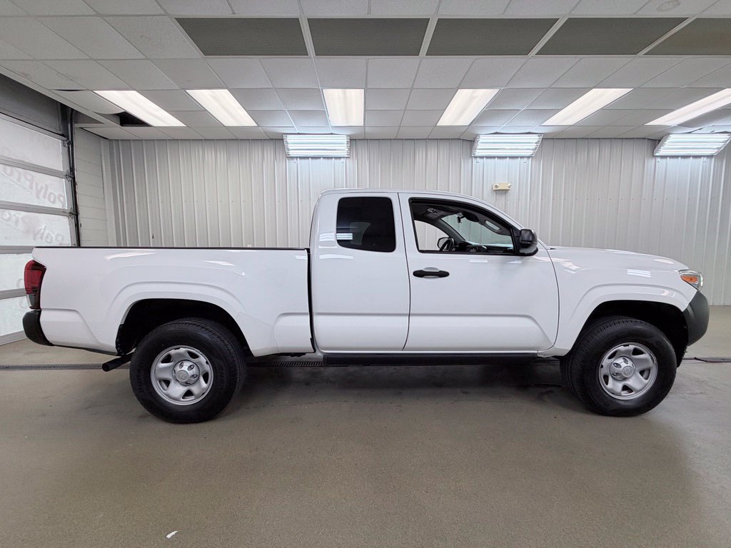 Used 2020 Toyota Tacoma SR AWD/4WD image 5