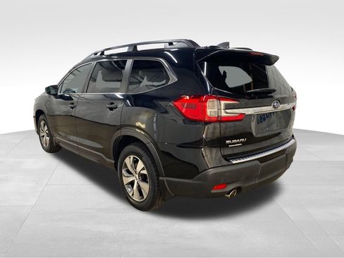 Certified 2024 Subaru Ascent Premium w/ Convenience Package AWD/4WD image 2