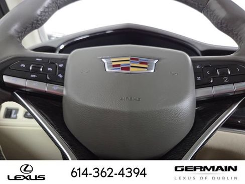 Used 2023 Cadillac XT6 Premium Luxury w/ Technology Package FWD image 23