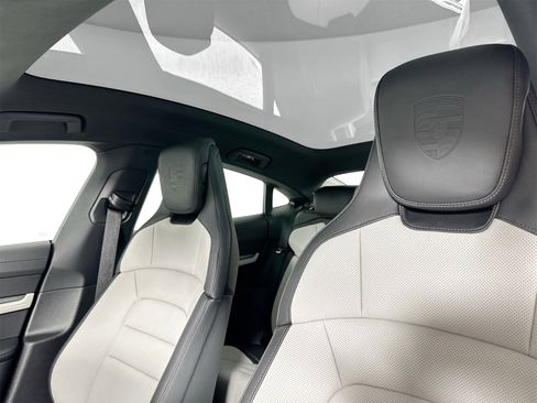Certified 2025 Porsche Taycan image 5