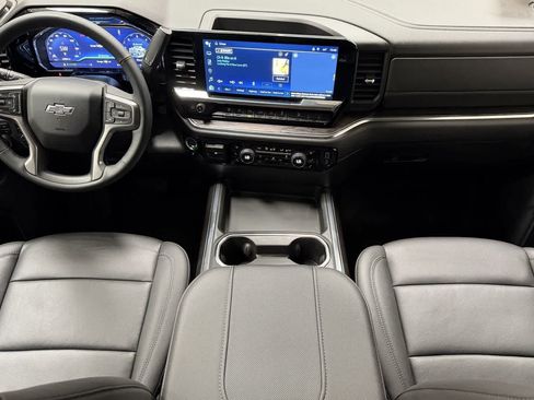 Used 2024 Chevrolet Silverado 2500 LTZ w/ LTZ Plus Package AWD/4WD image 3