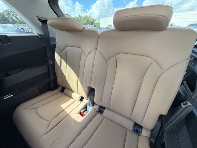 Used 2020 Audi Q7 3.0T Premium AWD/4WD image 23