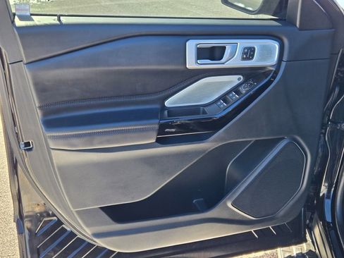 Used 2022 Ford Explorer Platinum w/ Equipment Group 601A image 24