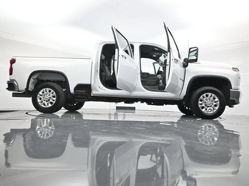 Used 2023 Chevrolet Silverado 2500 LT AWD/4WD image 55