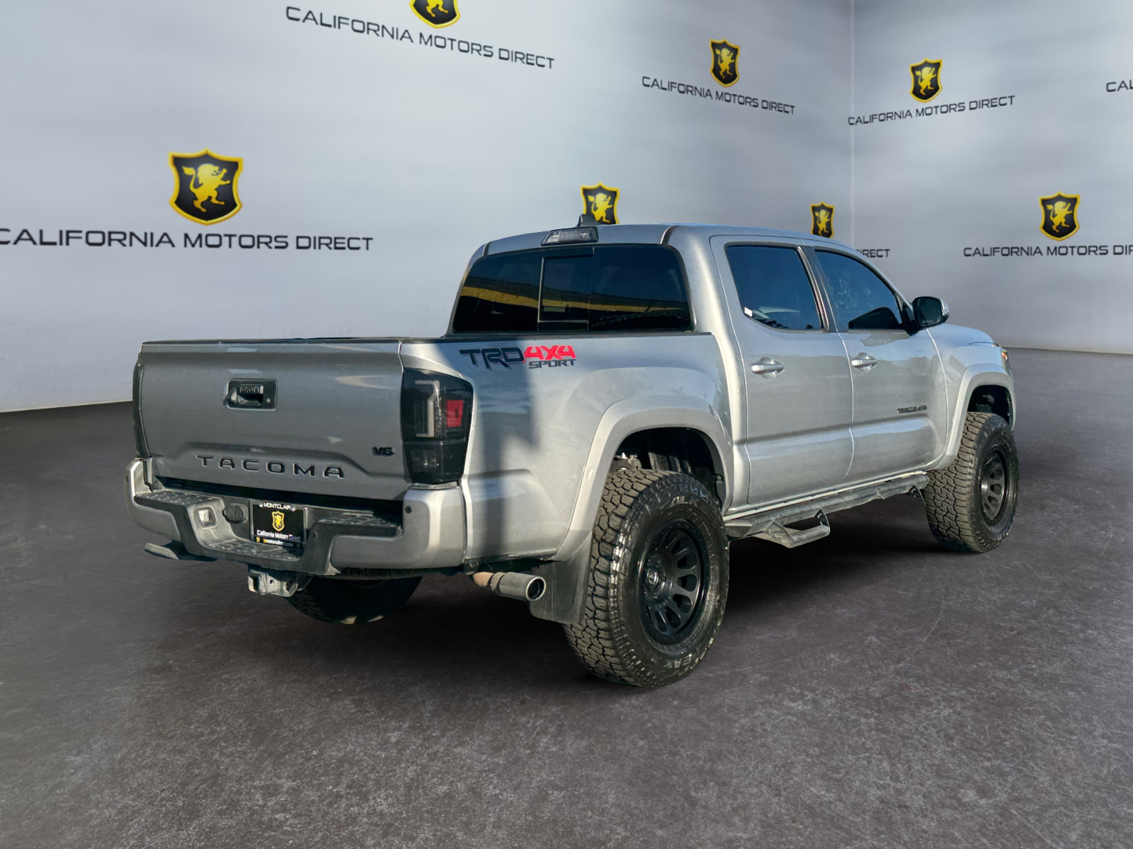 Used 2019 Toyota Tacoma TRD Sport AWD/4WD image 5