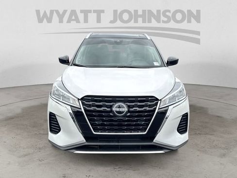 Used 2023 Nissan Kicks SV image 8
