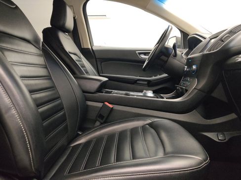Used 2020 Ford Edge SEL image 21