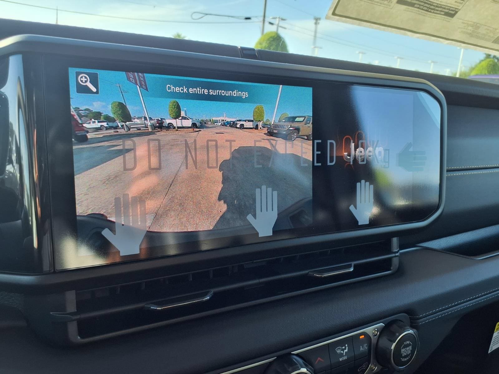 New 2026 Jeep Gladiator Sport AWD/4WD image 19
