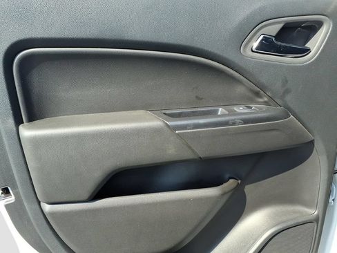 Used 2022 Chevrolet Colorado LT RWD image 13