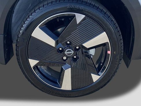 New 2026 Nissan Kicks SR image 7