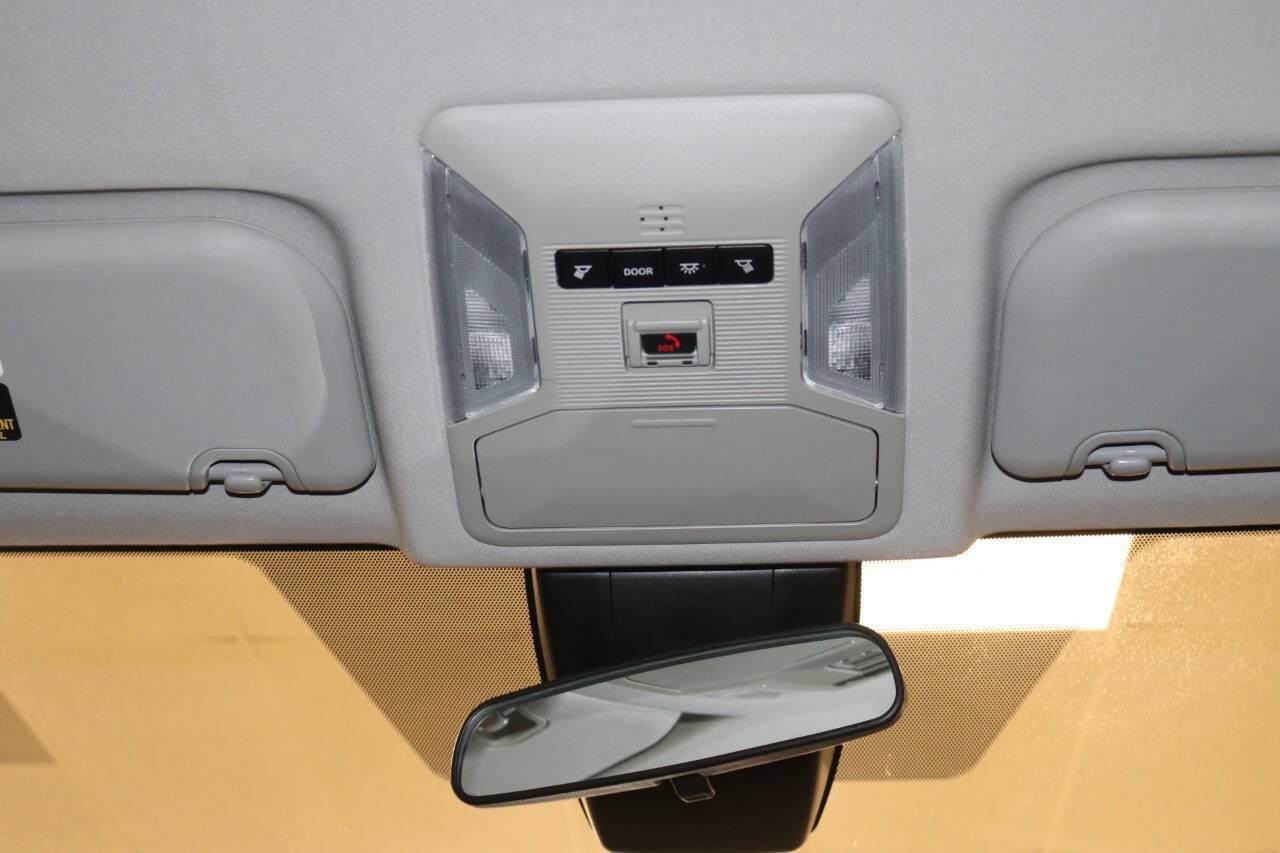 Used 2020 Toyota RAV4 LE w/ Carpet Mat Package AWD/4WD image 81