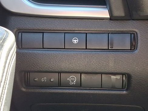 Used 2023 Nissan Rogue SV image 27