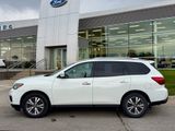 Used 2017 Nissan Pathfinder SV image 2