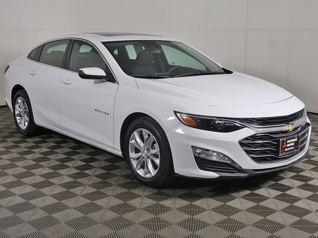 Used 2024 Chevrolet Malibu LT FWD image 2
