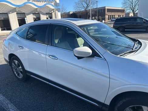 Used 2014 Honda Crosstour EX-L image 3