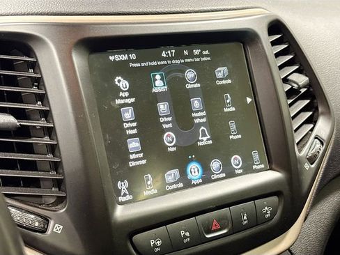 Used 2018 Jeep Cherokee Limited w/ Technology Group AWD/4WD image 16