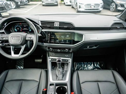 Used 2025 Audi Q3 2.0T Premium w/ Convenience Package image 12