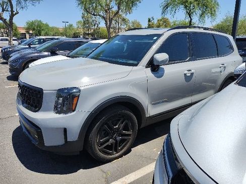 Certified 2024 Kia Telluride SX Prestige X-Line AWD/4WD image 3