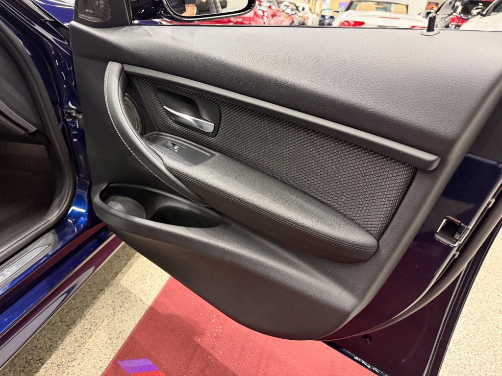 Used 2016 BMW M3 RWD image 36