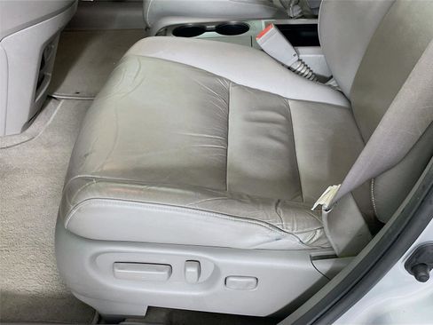 Used 2011 Honda CR-V EX-L image 23