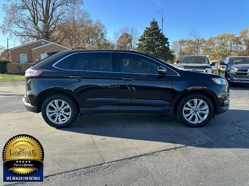 Used 2023 Ford Edge Titanium image 4