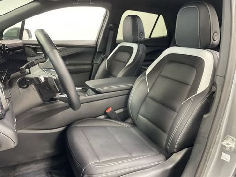 Used 2025 Chevrolet Blazer EV LT w/ Super Cruise Package AWD/4WD image 13
