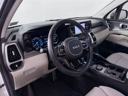 Used 2023 Kia Sorento SX Prestige w/ Panoramic Sunroof Package AWD/4WD image 16