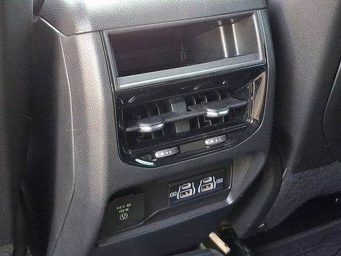 Used 2025 Jeep Grand Cherokee Laredo X w/ Luxury Tech Group I AWD/4WD image 21