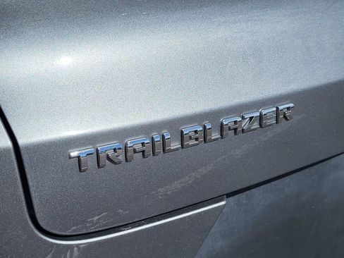 Used 2024 Chevrolet TrailBlazer LT FWD image 9