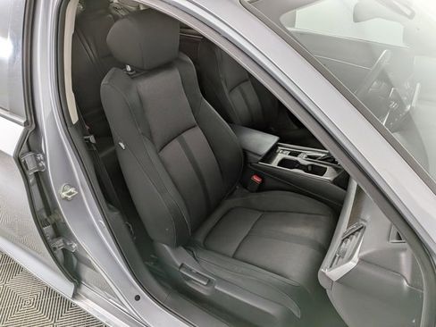 Used 2018 Honda Accord EX image 27