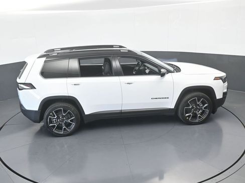 New 2026 Jeep Cherokee Overland image 55