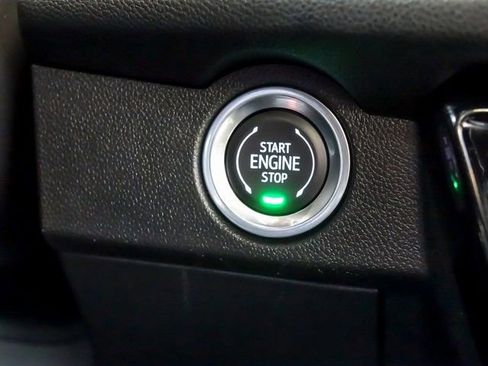 Certified 2024 Chevrolet Traverse RS image 22