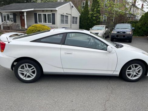 Used 2001 Toyota Celica GT FWD image 4