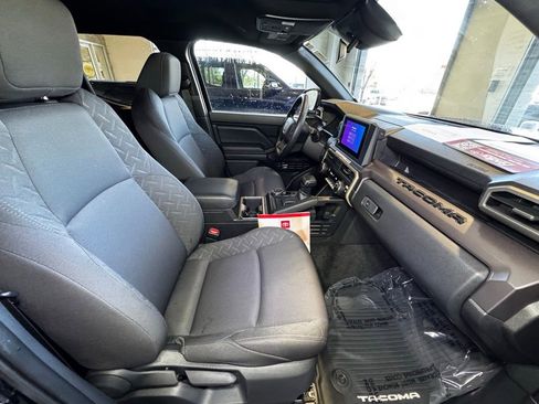 Certified 2025 Toyota Tacoma SR5 image 54