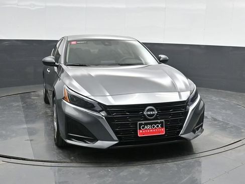 Used 2025 Nissan Altima 2.5 S image 6