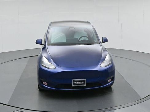 Used 2024 Tesla Model Y Long Range image 42