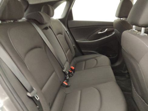 Used 2020 Hyundai Elantra GT FWD image 19