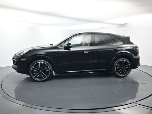 Certified 2022 Porsche Cayenne Turbo S AWD/4WD image 2