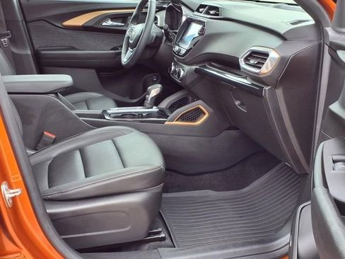 Used 2023 Chevrolet TrailBlazer ACTIV w/ Sun and Liftgate Package image 4