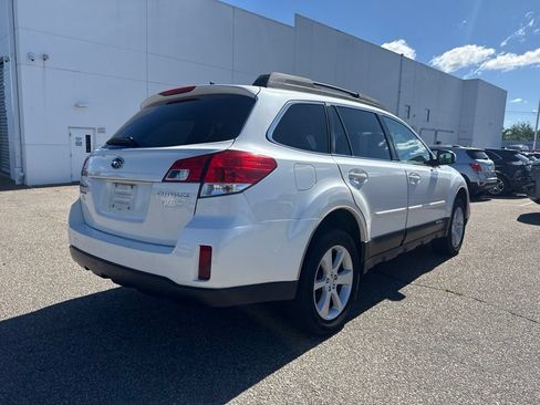 Used 2014 Subaru Outback 2.5i Premium AWD/4WD image 11