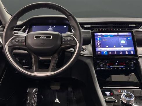 Used 2022 Jeep Grand Cherokee L Limited image 15