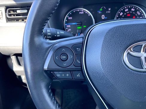 Certified 2021 Toyota RAV4 XLE Premium image 21