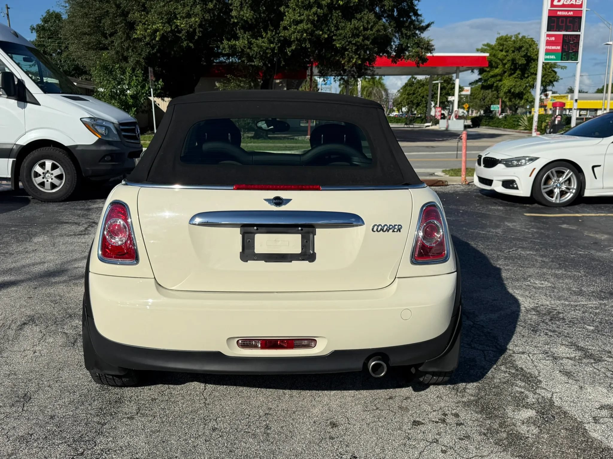 Used 2012 MINI Cooper Convertible FWD image 4