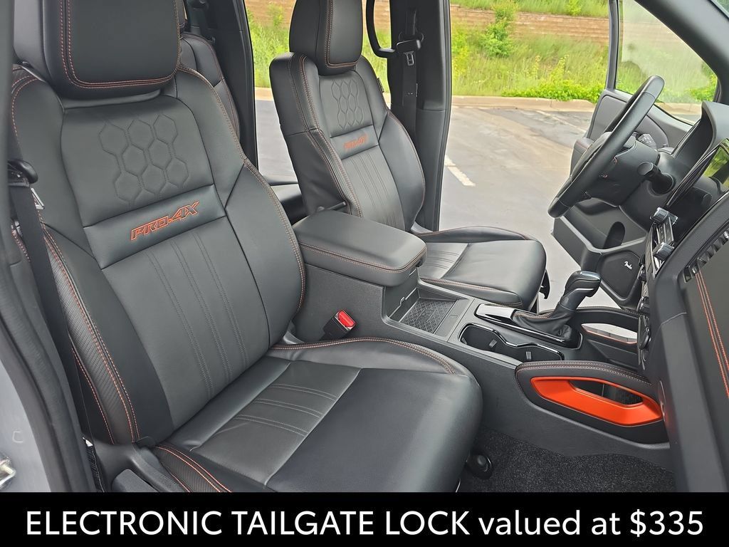 Used 2023 Nissan Frontier PRO-4X w/ Pro-4X Premium Package AWD/4WD image 13