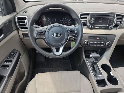 Used 2019 Kia Sportage LX AWD/4WD image 6