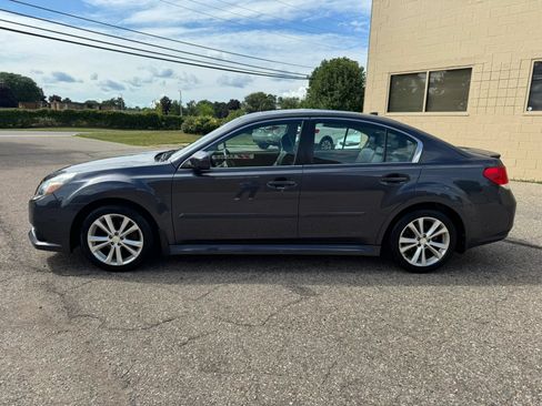 Used 2013 Subaru Legacy 2.5i Limited AWD/4WD image 5