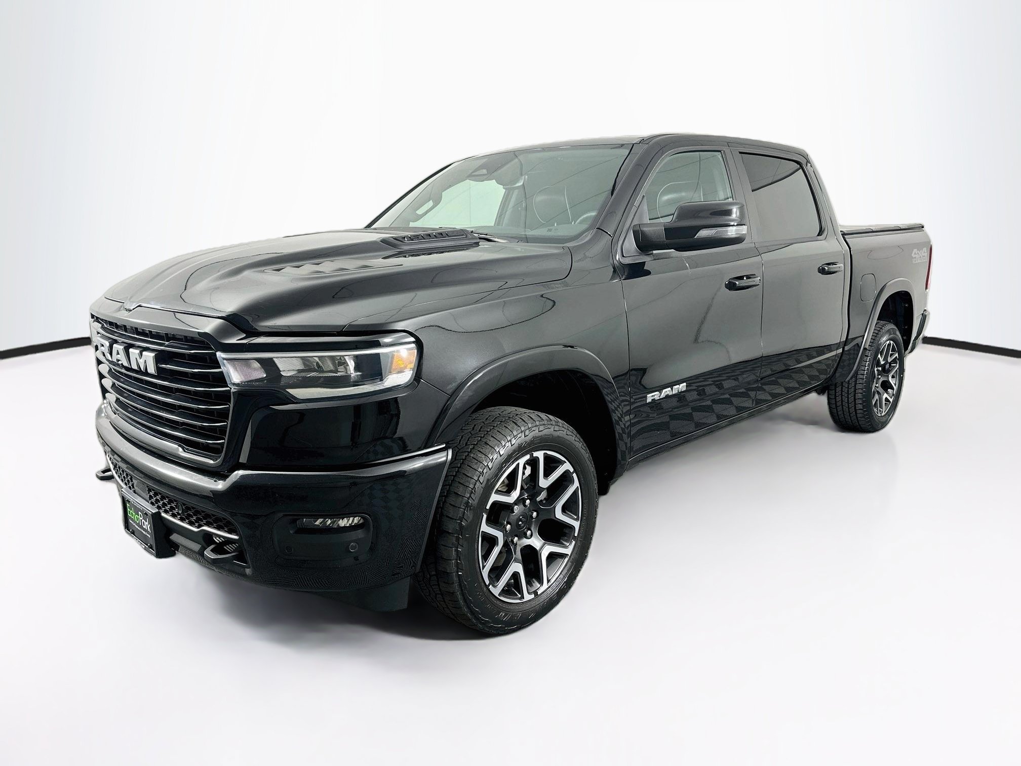 Used 2025 RAM 1500 Laramie w/ Sport Appearance Package AWD/4WD image 3