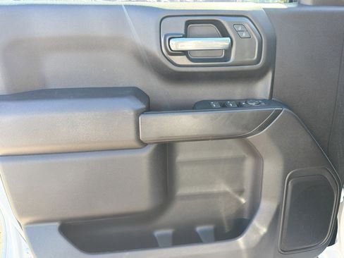 Used 2024 Chevrolet Silverado 1500 Custom image 22